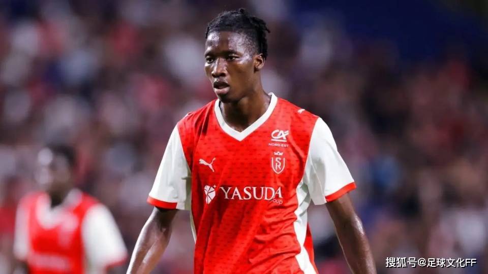 纽卡斯尔接近击败曼联，达成一项创纪录的法甲中场球员交易